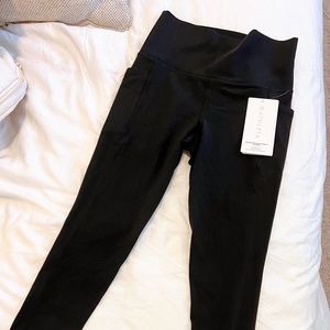 Athleta salutation legging